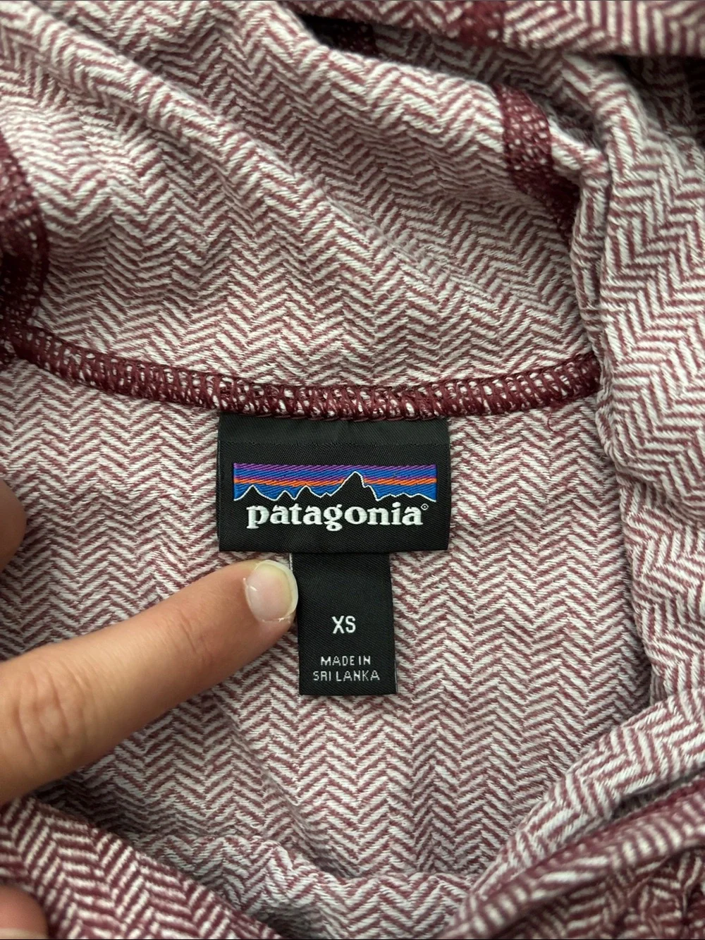 Patagonia Heathered Maroon Hooded Long Sleeve Pullover